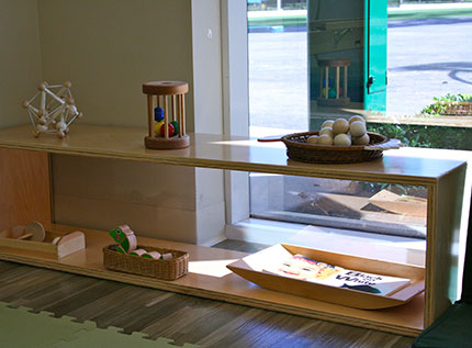 infant-shelf-infant-montessori-daycare